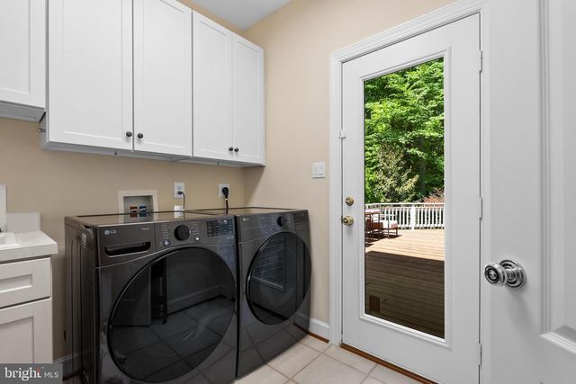 9304 FITZ FOLLY DR, Great Falls, VA 22066