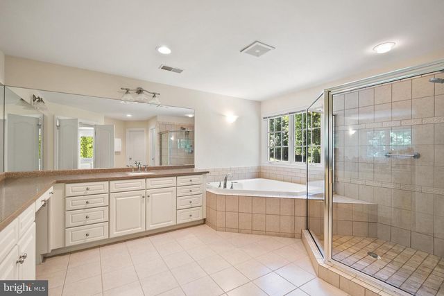 9304 FITZ FOLLY DR, Great Falls, VA 22066