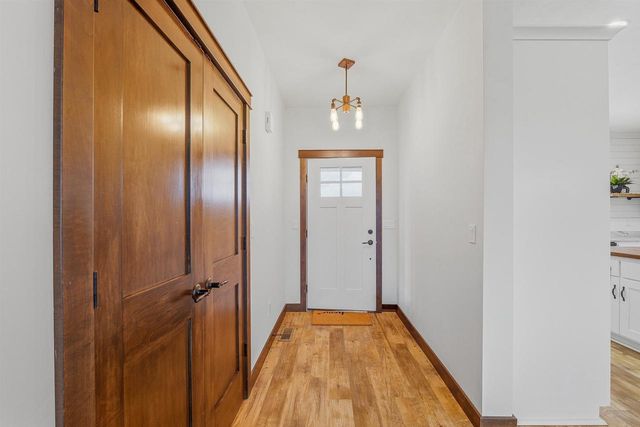 N6329 Tradewinds Circle, Beaver Dam, WI 53916