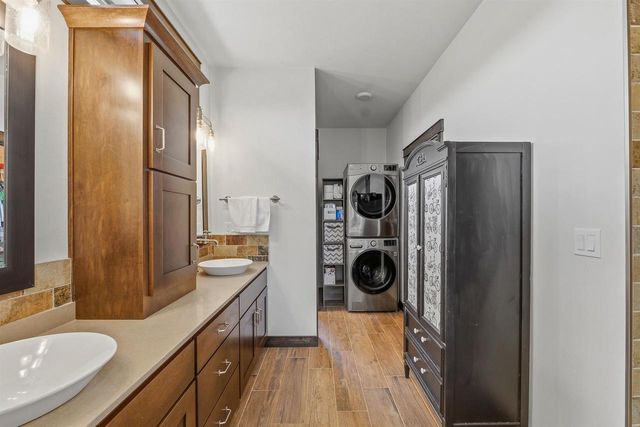 N6329 Tradewinds Circle, Beaver Dam, WI 53916