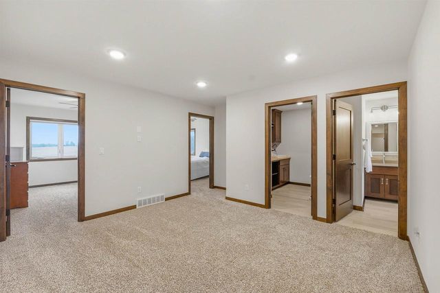 N6329 Tradewinds Circle, Beaver Dam, WI 53916