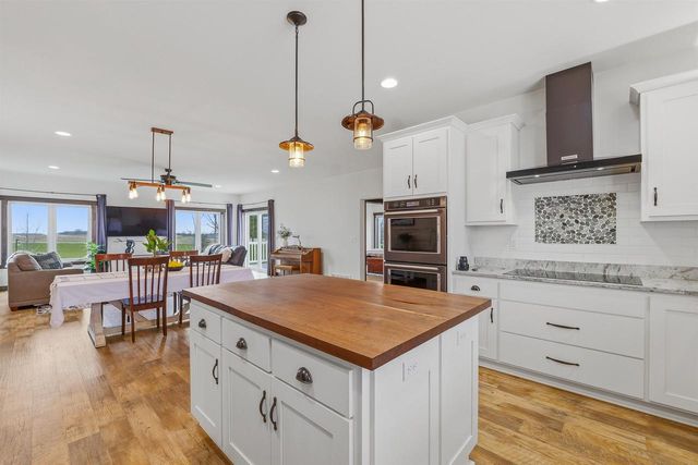 N6329 Tradewinds Circle, Beaver Dam, WI 53916