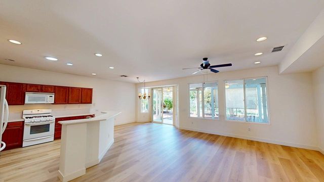 109 Timberlodge Ct, Roseville, CA 95747