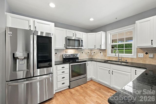 122 Wood Duck Loop, Mooresville, NC 28117