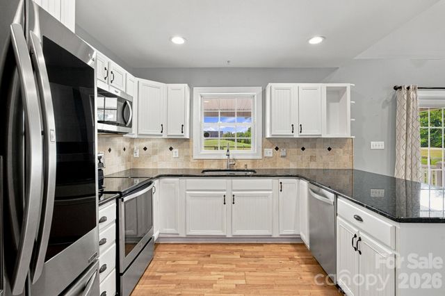 122 Wood Duck Loop, Mooresville, NC 28117