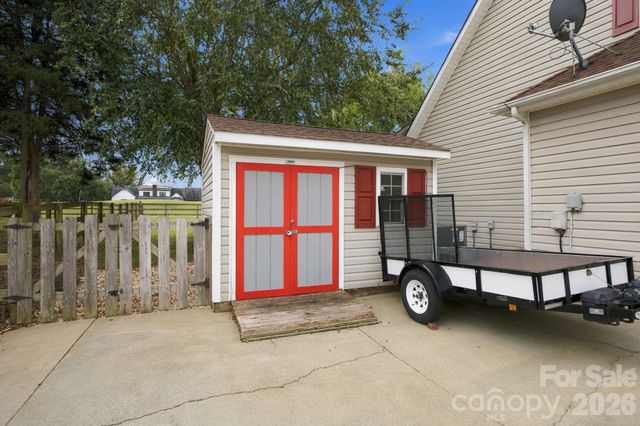 122 Wood Duck Loop, Mooresville, NC 28117