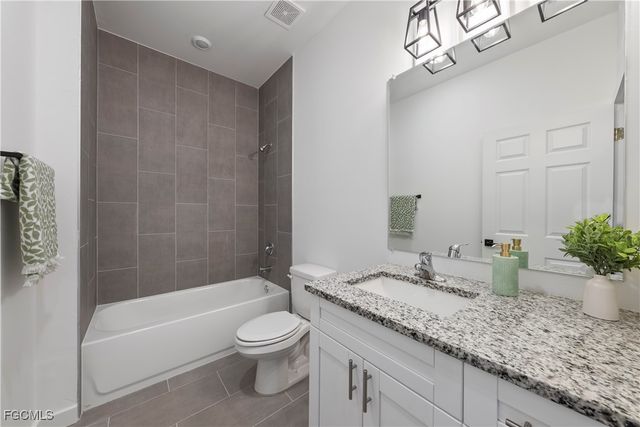 313-315 Ivan AVE S, Lehigh Acres, FL 33973