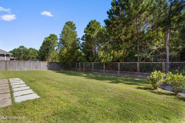 6594 Sugarcane Circle, Ocean Springs, MS 39564