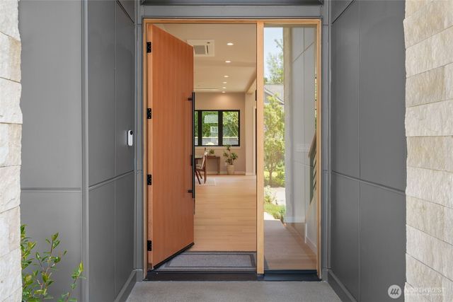 2728 63rd Avenue SE, Mercer Island, WA 98040