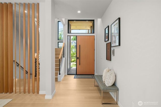 2728 63rd Avenue SE, Mercer Island, WA 98040