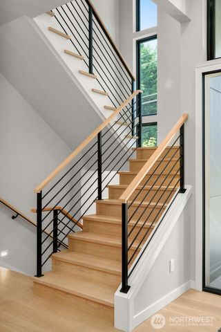 2728 63rd Avenue SE, Mercer Island, WA 98040