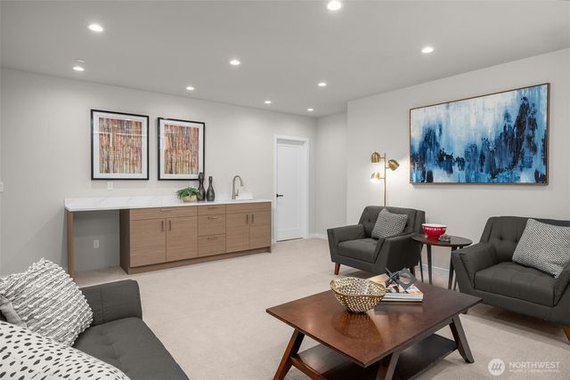 2728 63rd Avenue SE, Mercer Island, WA 98040