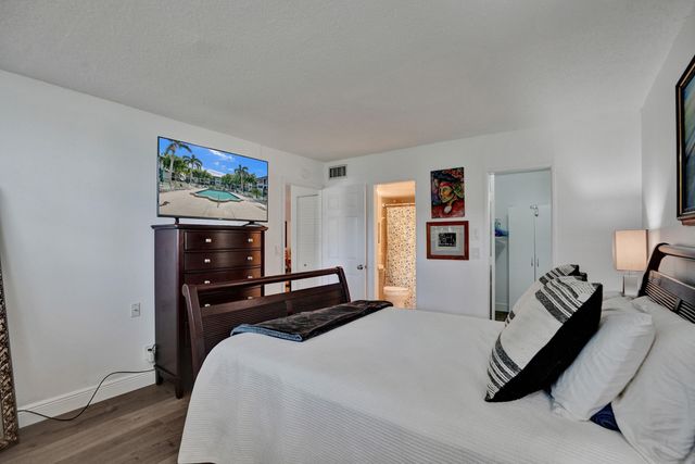 1040 SE 4TH Avenue 120, Deerfield Beach, FL 33441