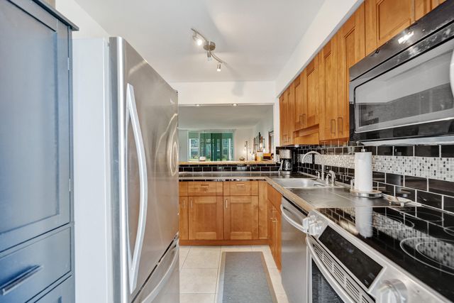 1040 SE 4TH Avenue 120, Deerfield Beach, FL 33441