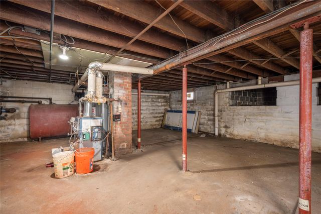 67 E Dean Street, Freeport, NY 11520