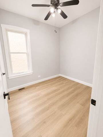 5527 S loomis Boulevard, Chicago, IL 60636