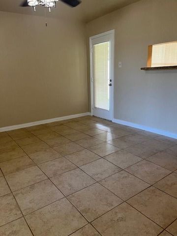 8610 Flower Path Street, Houston, TX 77044
