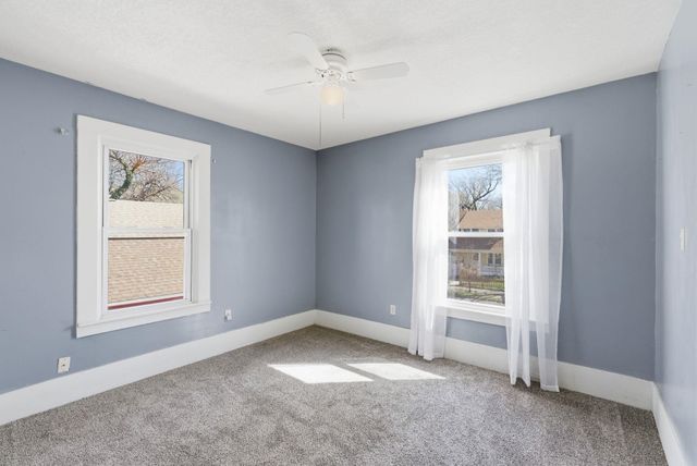 229 N Chautauqua Ave, Wichita, KS 67214