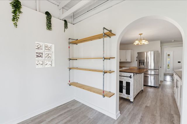 229 N Chautauqua Ave, Wichita, KS 67214