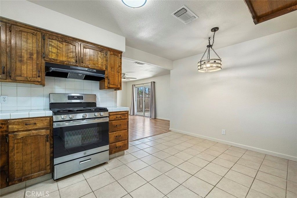 Image 11 of property listing at 655 N Princeton, Coalinga, CA 93210