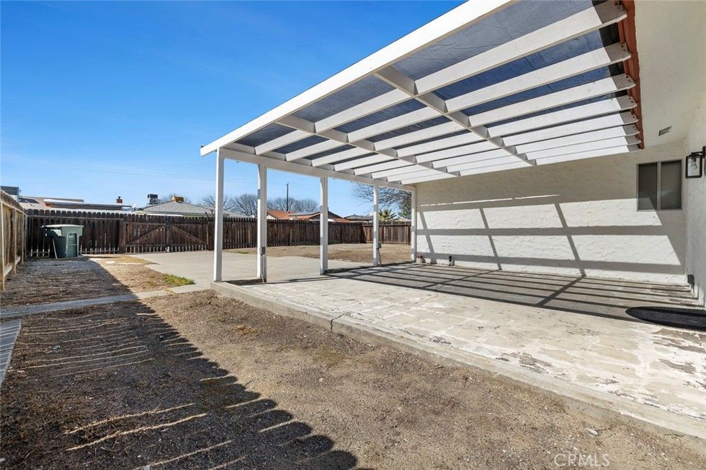 Image 33 of property listing at 655 N Princeton, Coalinga, CA 93210