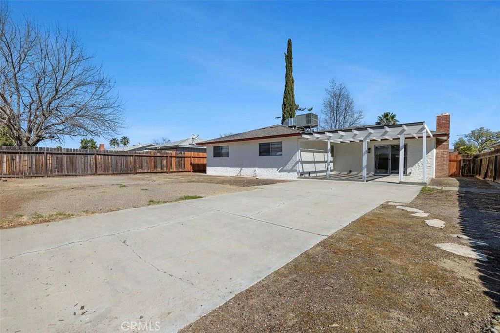 Image 34 of property listing at 655 N Princeton, Coalinga, CA 93210