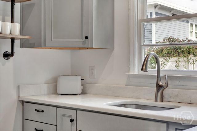 1512 Barnard Street, Savannah, GA 31401