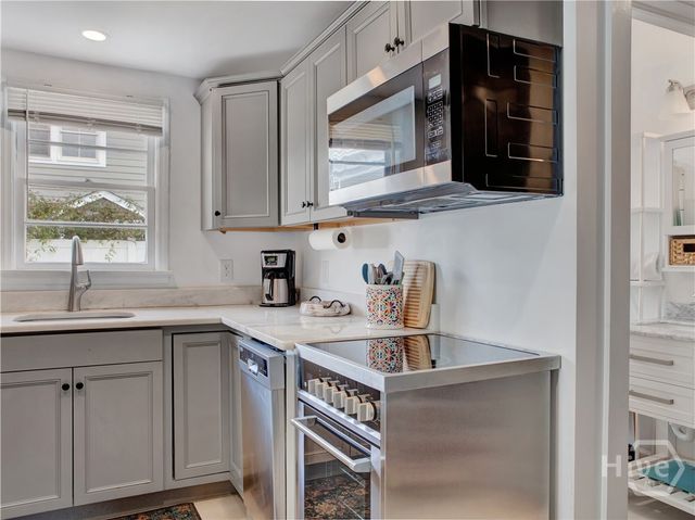 1512 Barnard Street, Savannah, GA 31401