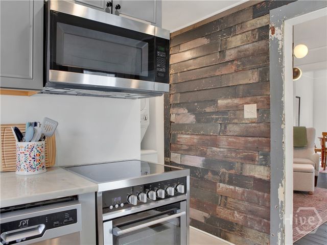 1512 Barnard Street, Savannah, GA 31401