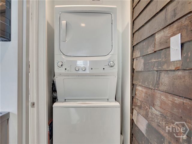 1512 Barnard Street, Savannah, GA 31401