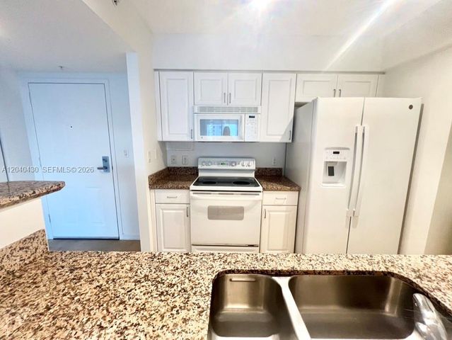 1155 Brickell Bay Drive 807, Miami, FL 33131