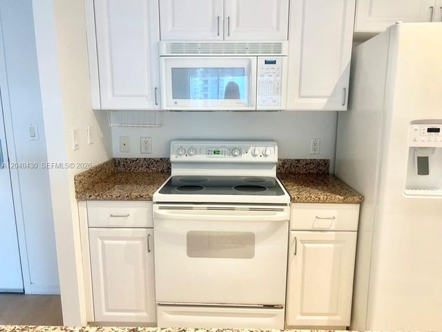 1155 Brickell Bay Drive 807, Miami, FL 33131