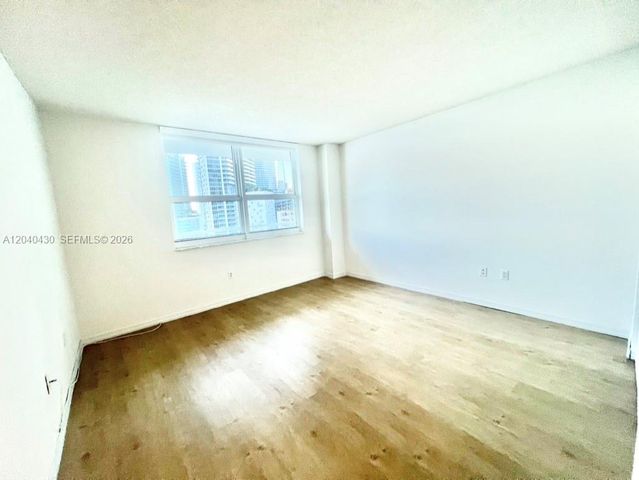 1155 Brickell Bay Drive 807, Miami, FL 33131