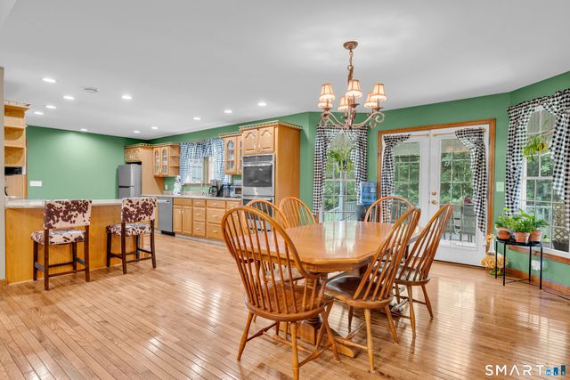 14 Oak Street, Wallingford, CT 06492
