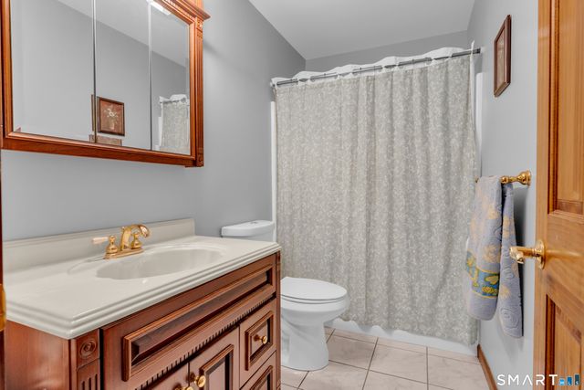 14 Oak Street, Wallingford, CT 06492