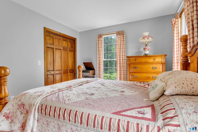 14 Oak Street, Wallingford, CT 06492