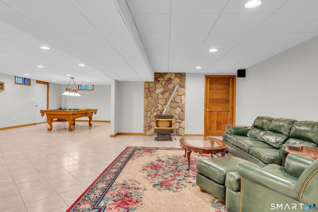 14 Oak Street, Wallingford, CT 06492