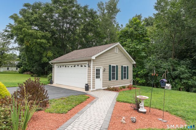 14 Oak Street, Wallingford, CT 06492