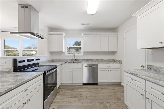 3469 Woodbaugh DR, Chesapeake, VA 23321