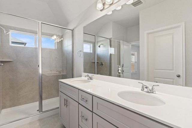 280 Pale Horse BND, Buda, TX 78610