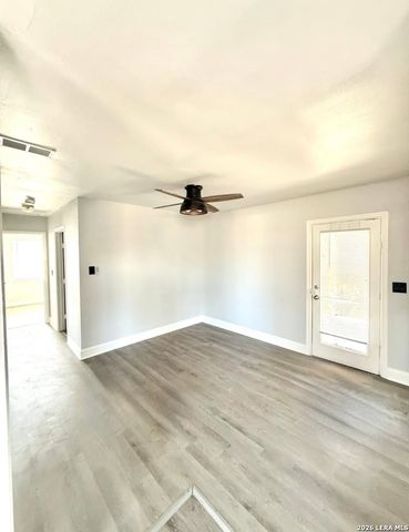 5846 CASTLE LK, San Antonio, TX 78218