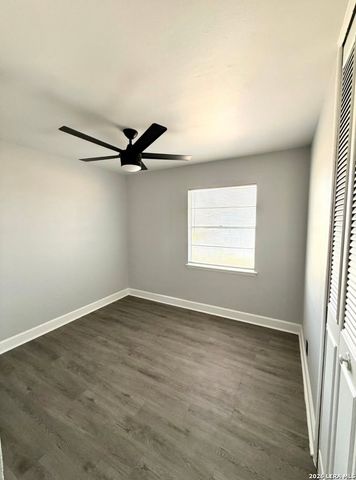 5846 CASTLE LK, San Antonio, TX 78218