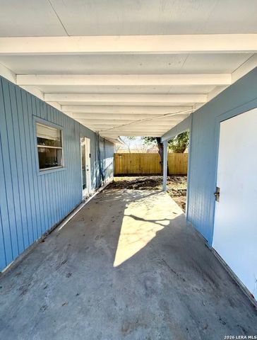 5846 CASTLE LK, San Antonio, TX 78218