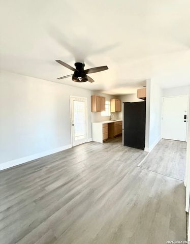 5846 CASTLE LK, San Antonio, TX 78218