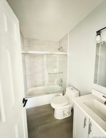 5846 CASTLE LK, San Antonio, TX 78218