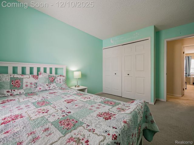 41399 Belden Circle, Novi, MI 48377