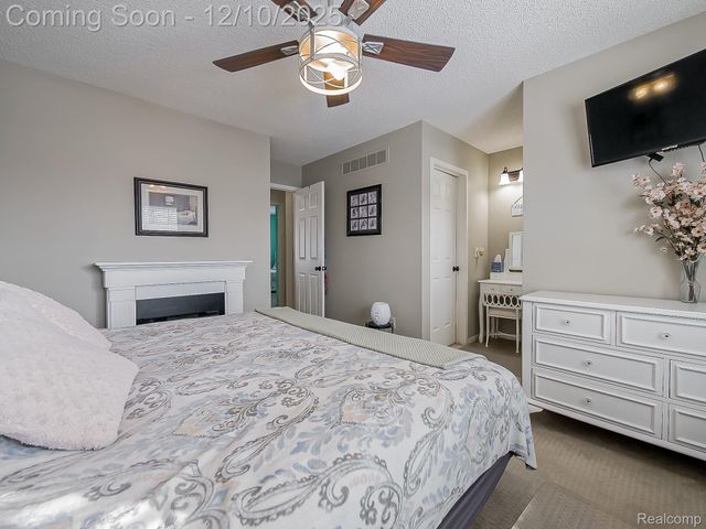 41399 Belden Circle, Novi, MI 48377