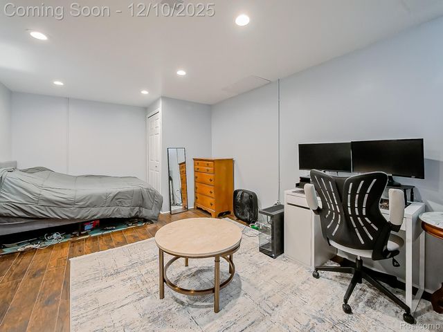 41399 Belden Circle, Novi, MI 48377