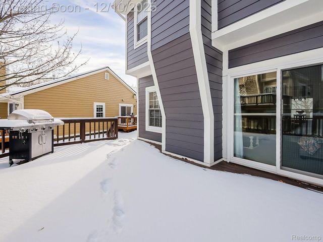 41399 Belden Circle, Novi, MI 48377