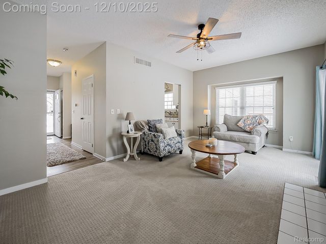 41399 Belden Circle, Novi, MI 48377